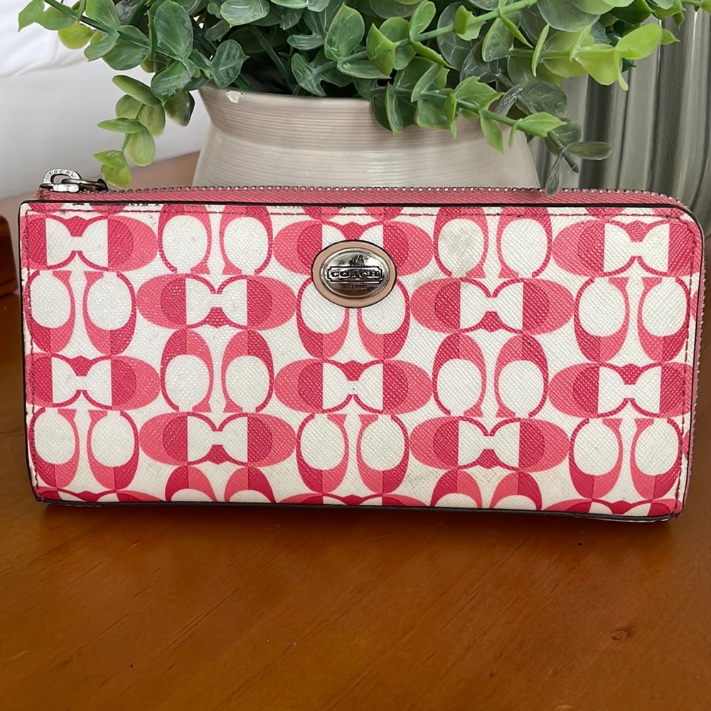 Authentic Coach Zippered Wallet